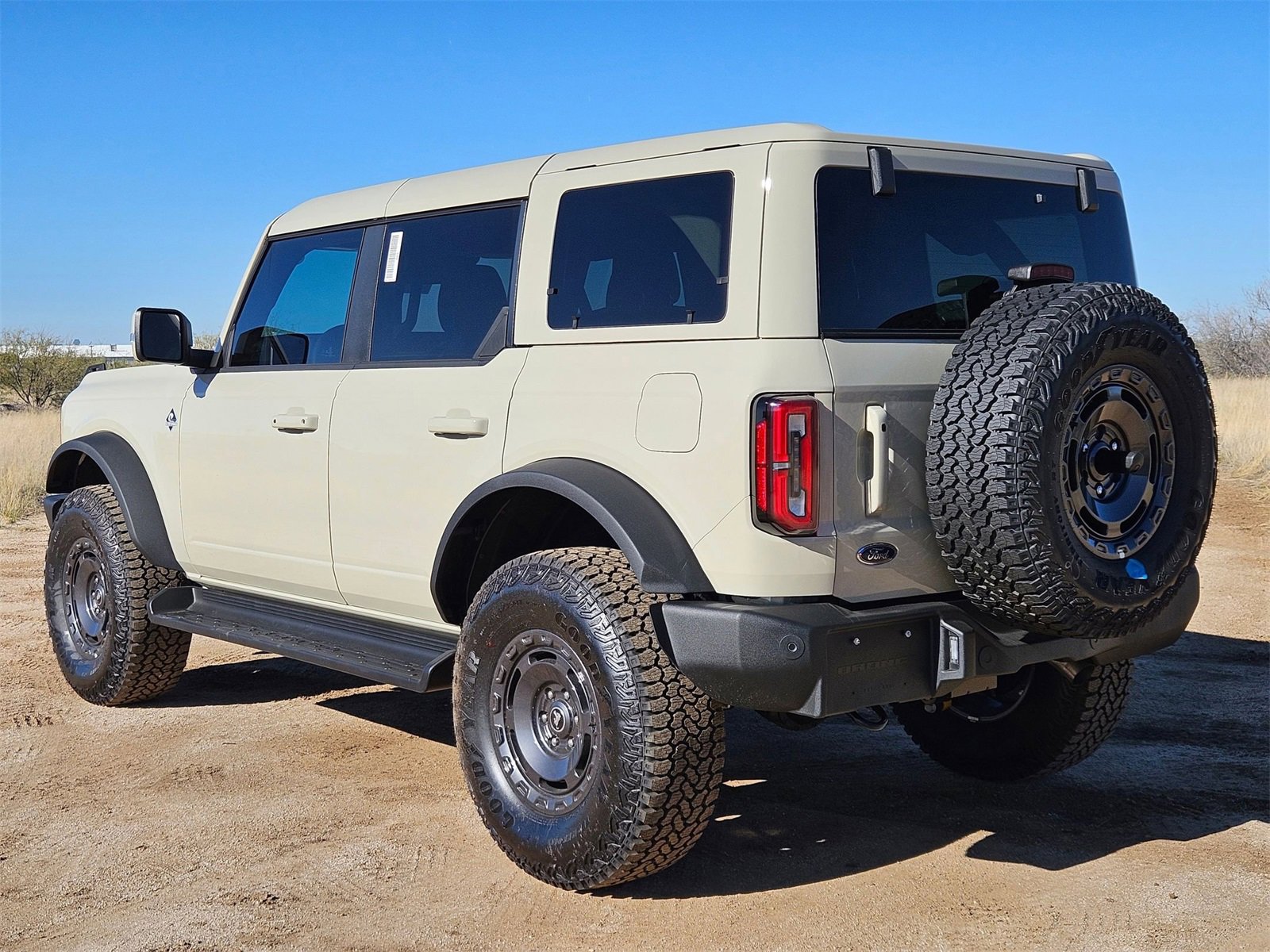 New 2025 Ford Bronco Outer Banks w/ Sasquatch Package image 8