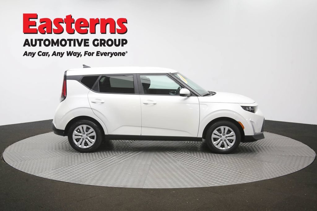 Used 2023 Kia Soul LX FWD image 45