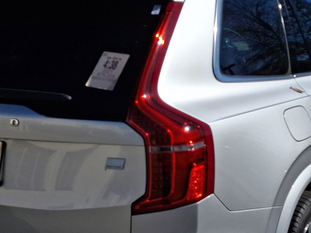 Used 2021 Volvo XC90 T8 Inscription image 10