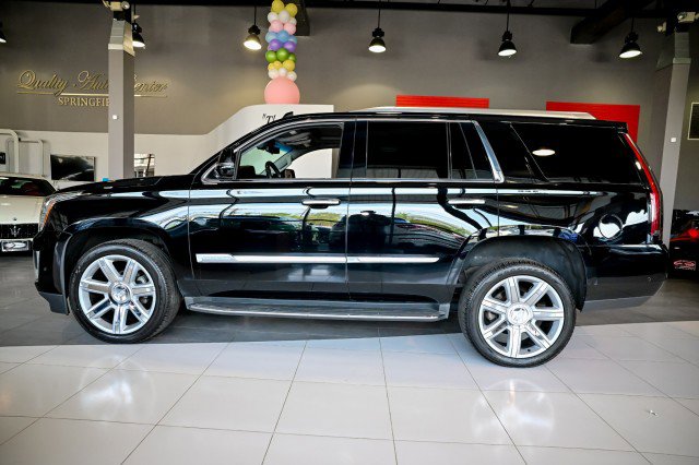 Used 2017 Cadillac Escalade Luxury AWD/4WD image 8