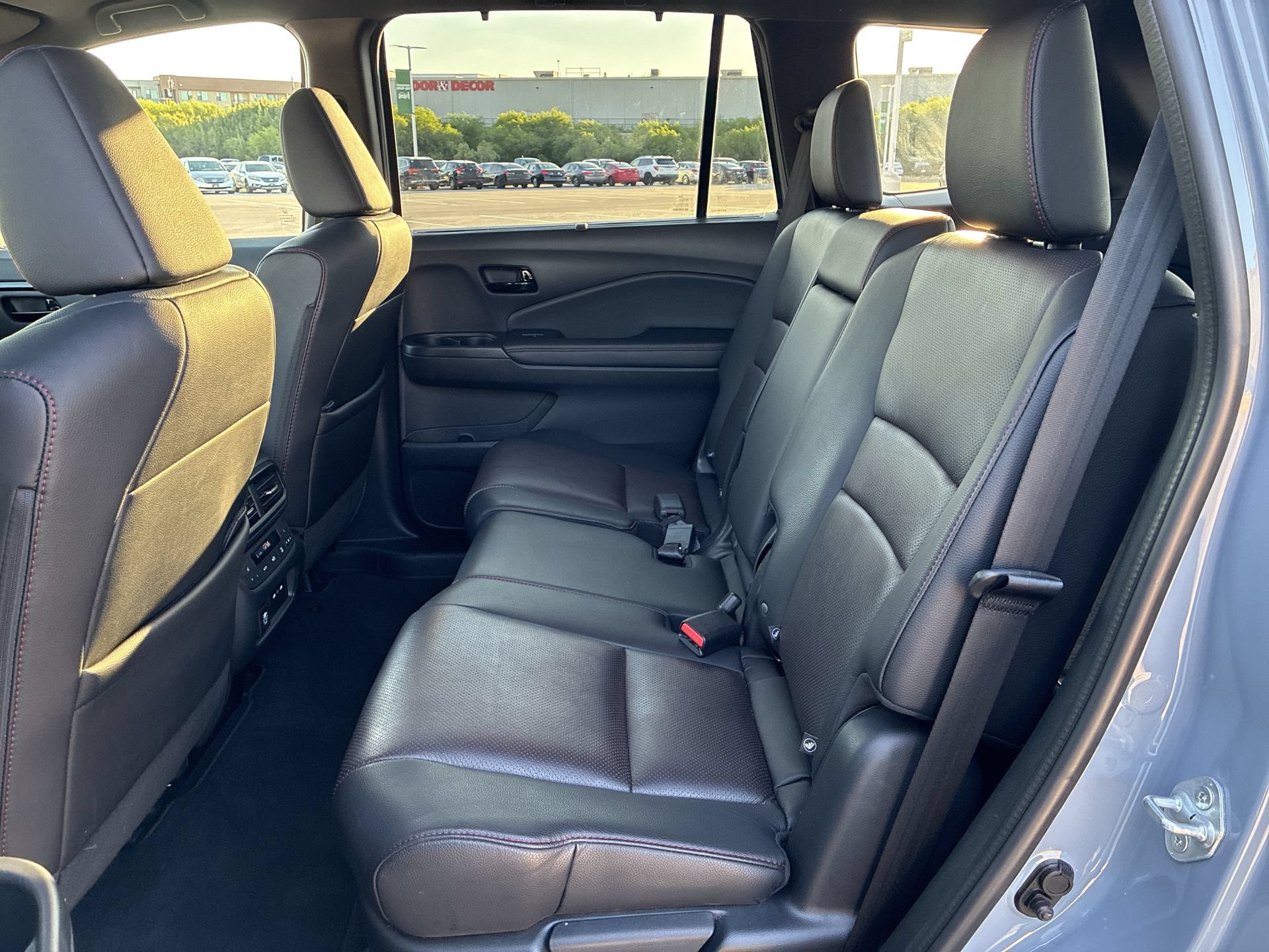 Certified 2024 Honda Passport Black Edition image 19