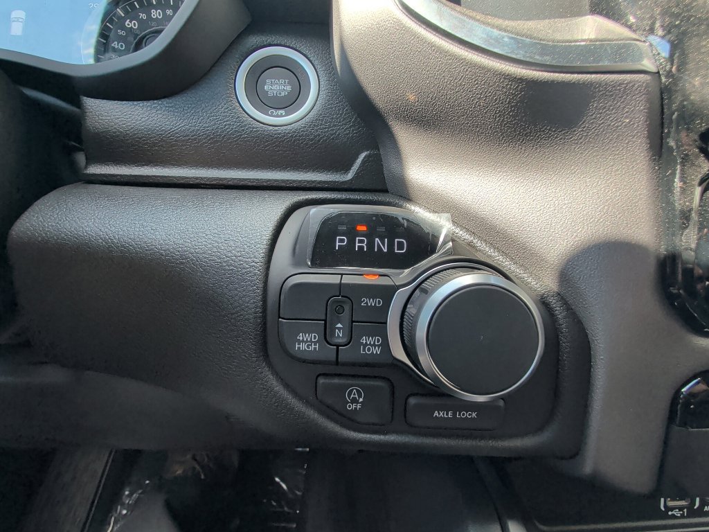 New 2026 RAM 1500 Express AWD/4WD image 24