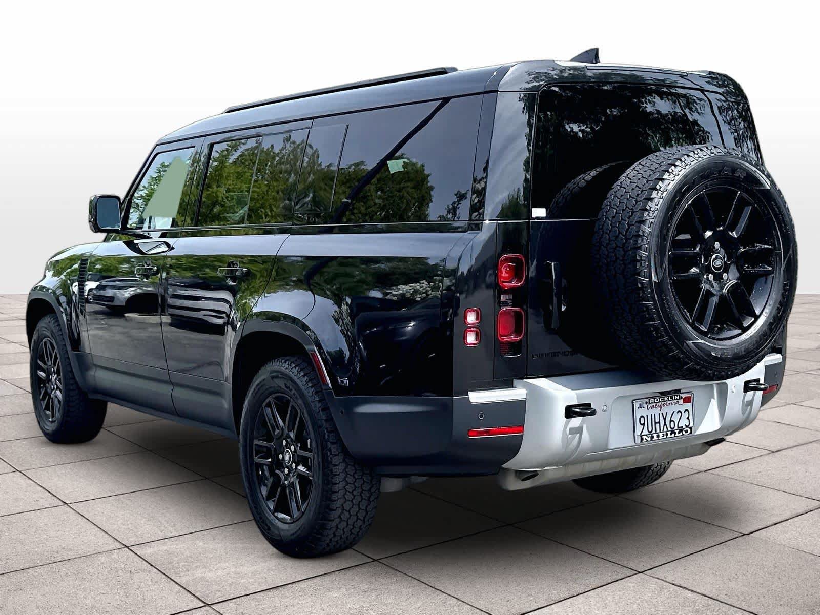 Used 2025 Land Rover Defender 130 S AWD/4WD image 15