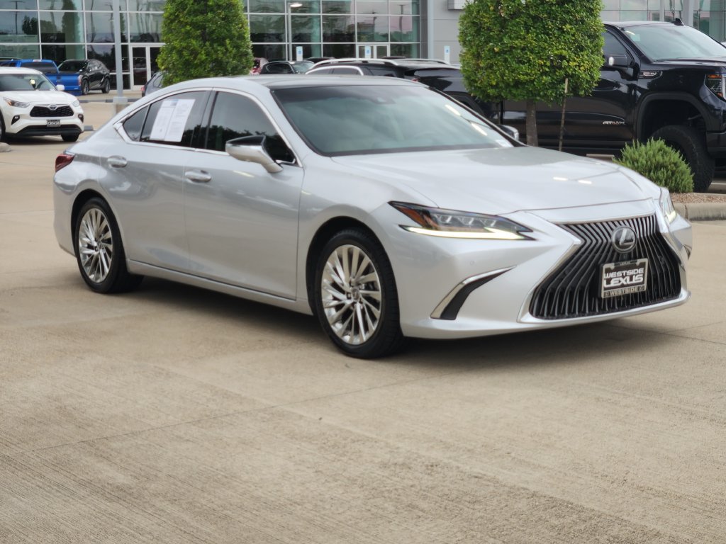 Used 2019 Lexus ES 350 Ultra Luxury w/ Accessory Package 2 FWD image 3