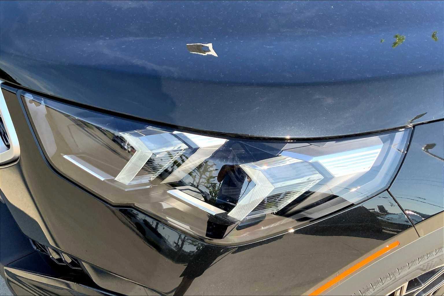 New 2025 BMW X2 xDrive28i w/ Technology Package image 13