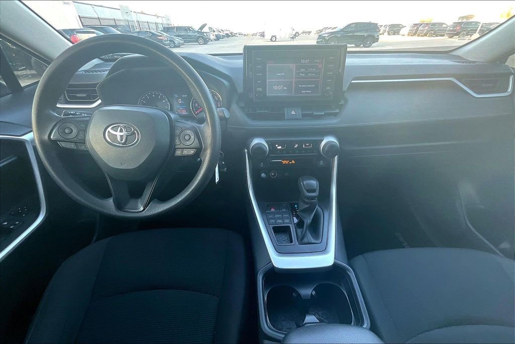 Used 2019 Toyota RAV4 LE image 19