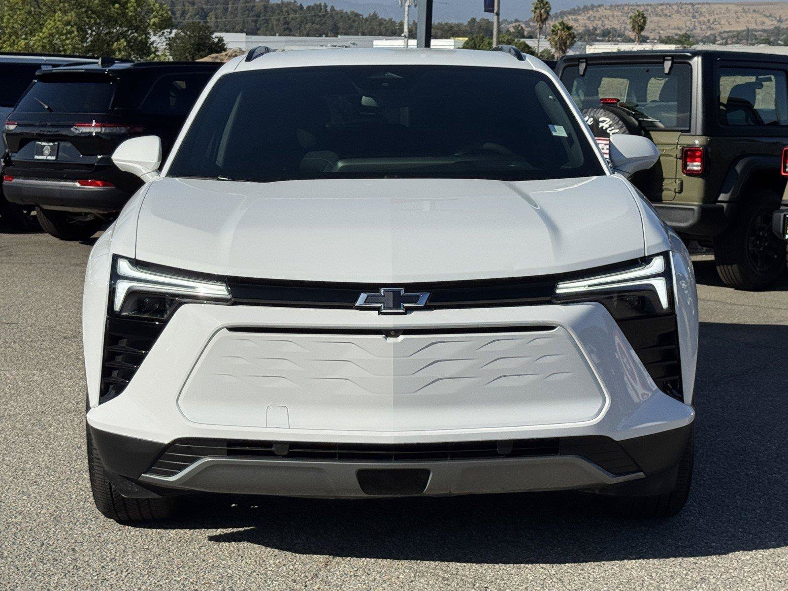 Used 2025 Chevrolet Blazer EV LT w/ Midnight/Sport Edition FWD image 2