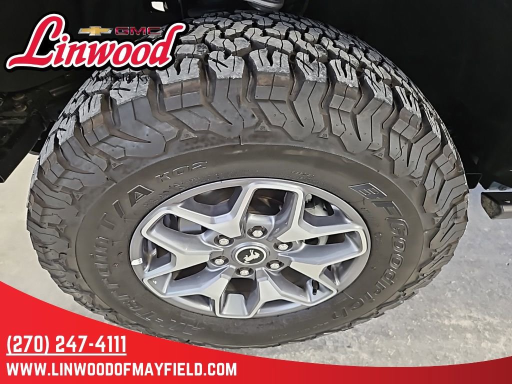 Used 2025 Ford Bronco Badlands image 6