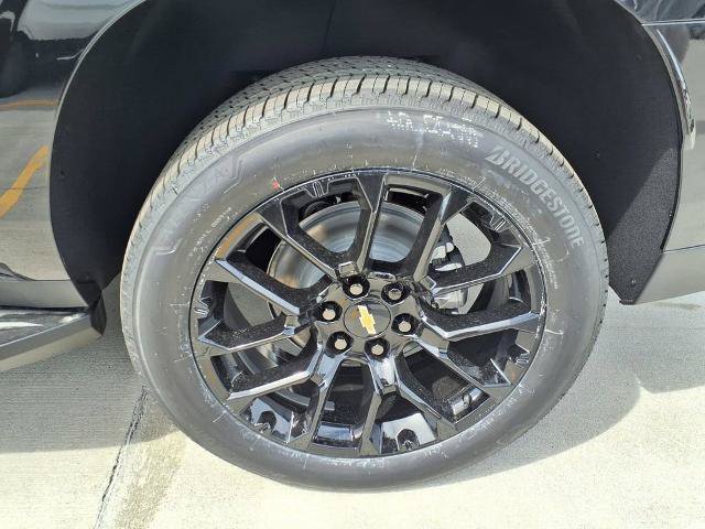 New 2026 Chevrolet Suburban LS w/ Max Trailering Package AWD/4WD image 7
