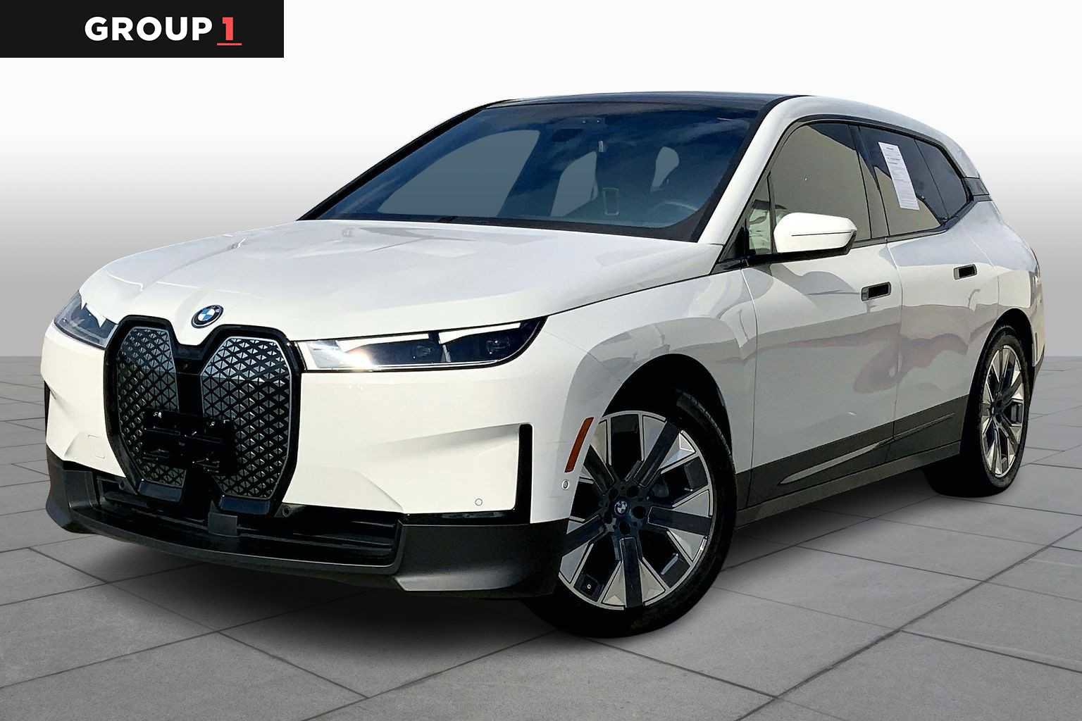 Used 2023 BMW iX xDrive50 w/ Ultimate Package 2