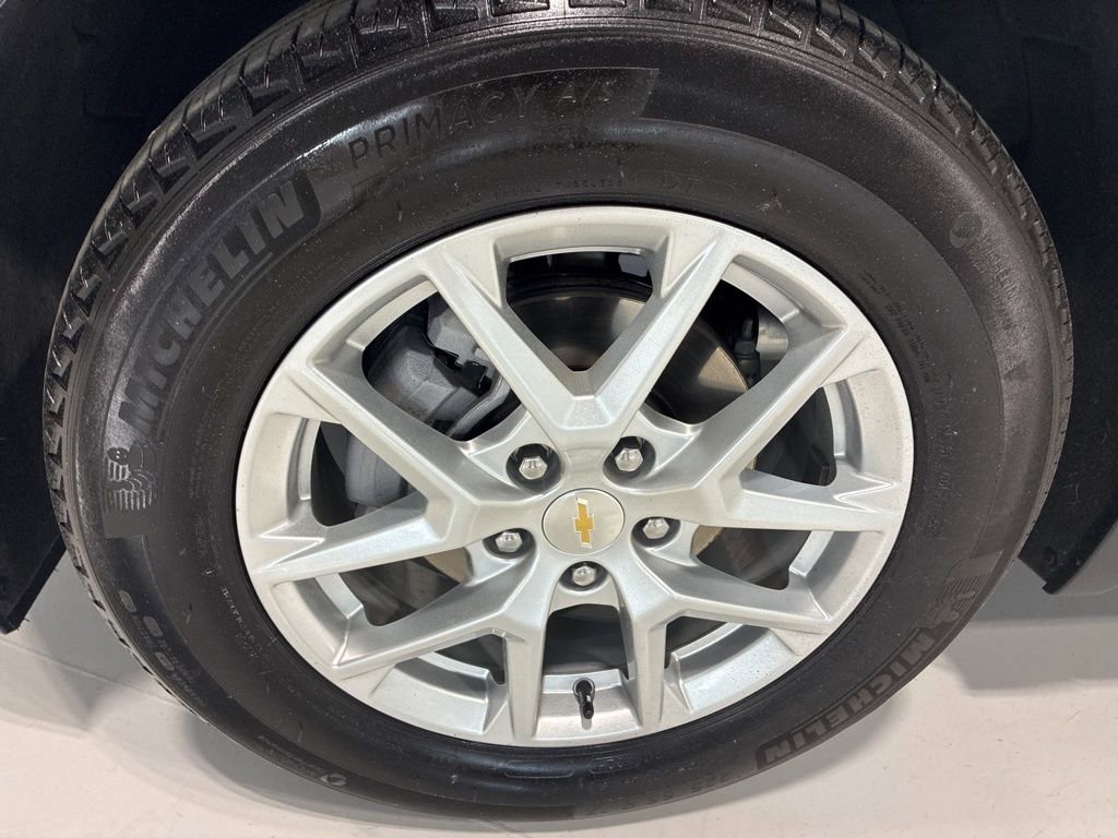 Used 2024 Chevrolet Equinox LT w/ LPO, Floor Liner Package FWD image 13