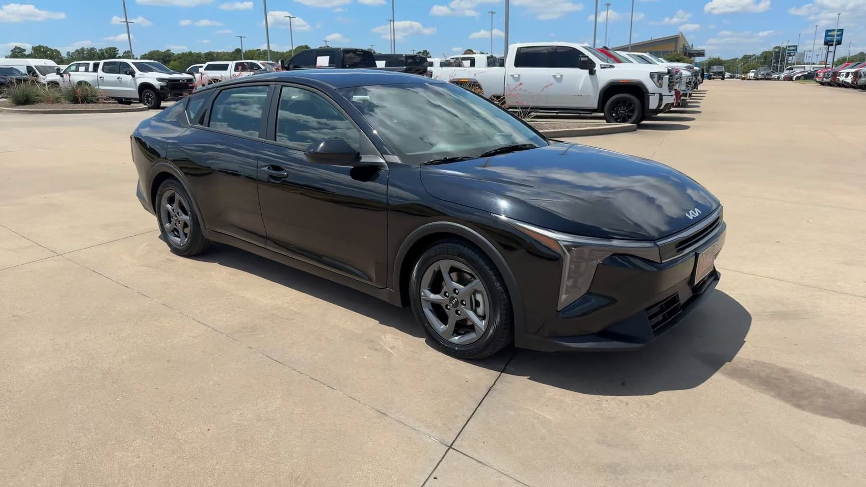 Used 2025 Kia K4 FWD image 3