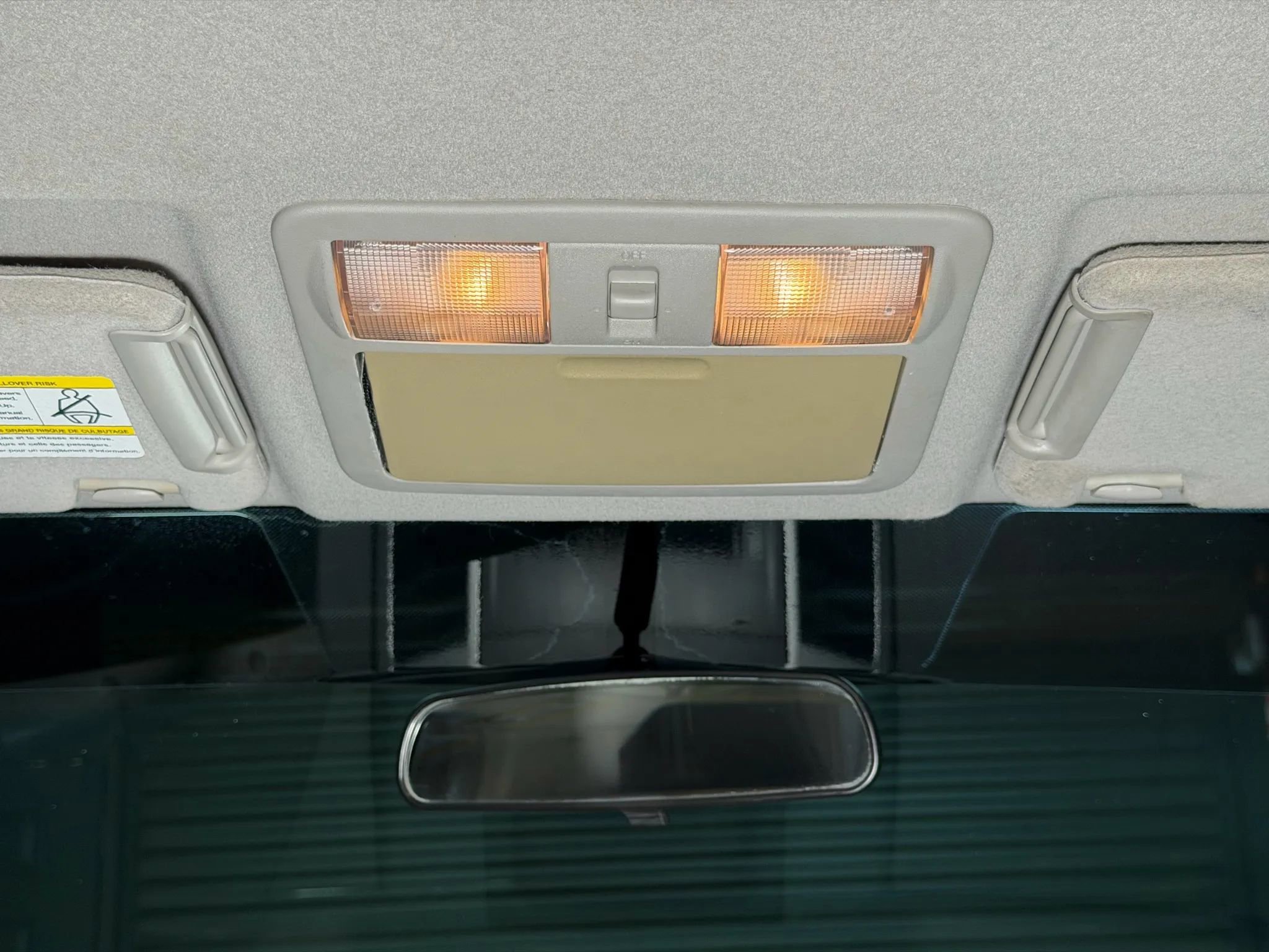 Used 2010 Nissan Frontier SE image 23