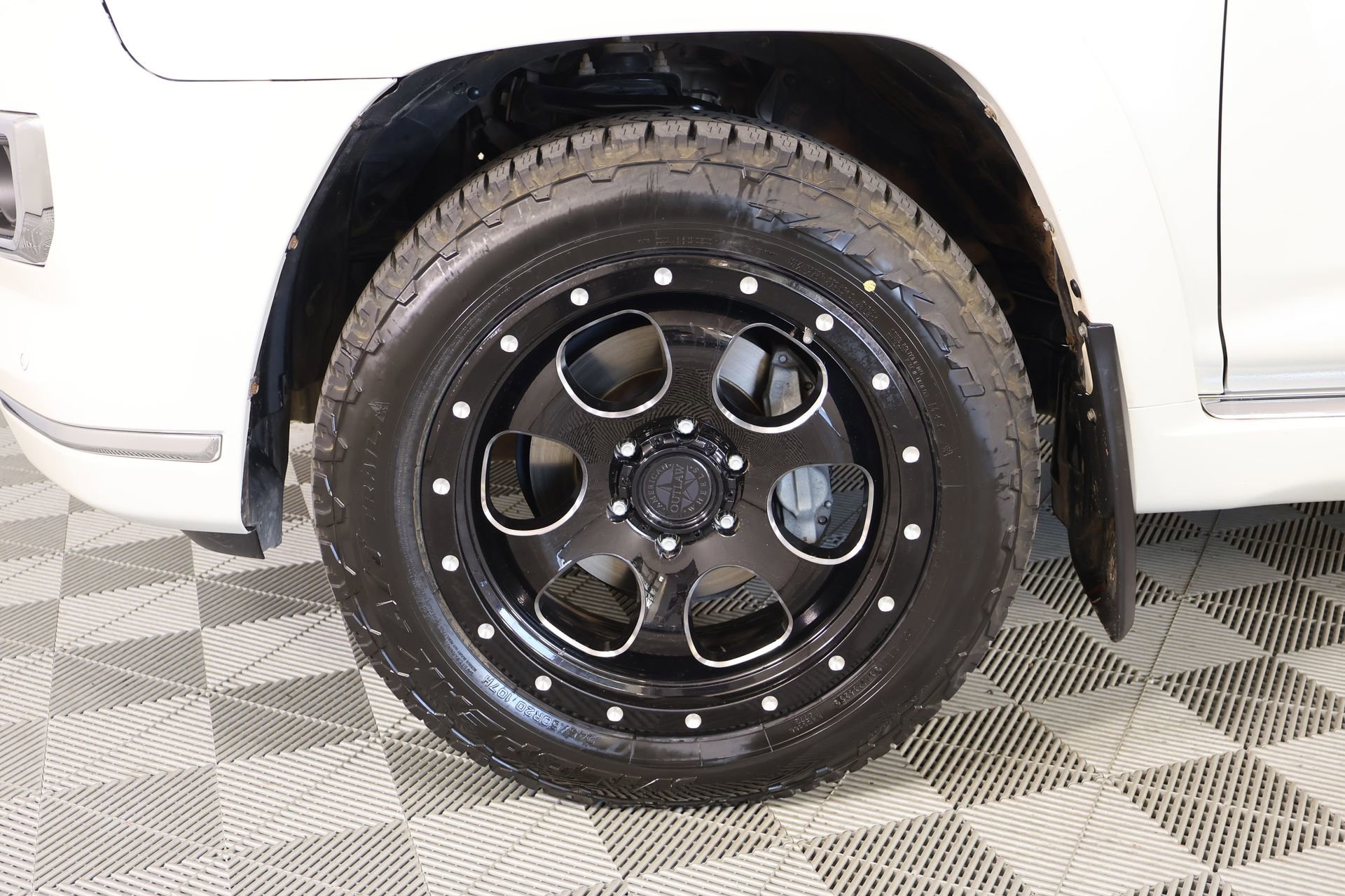 Used 2018 Toyota 4Runner Limited AWD/4WD image 19