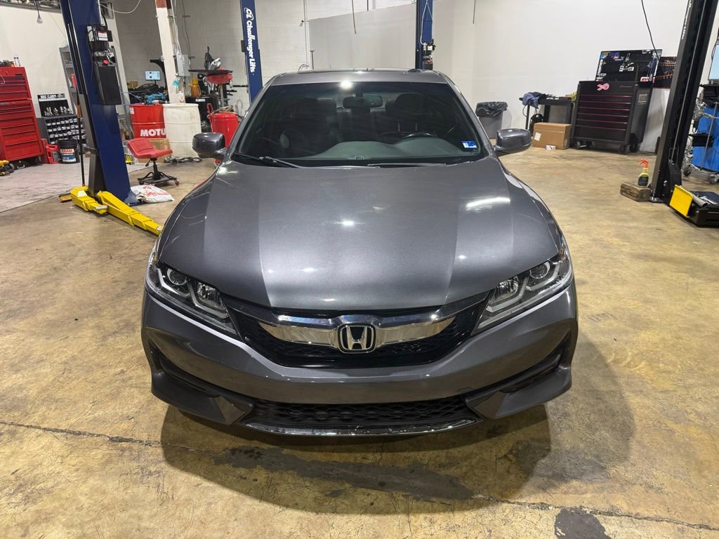Used 2017 Honda Accord EX-L image 2