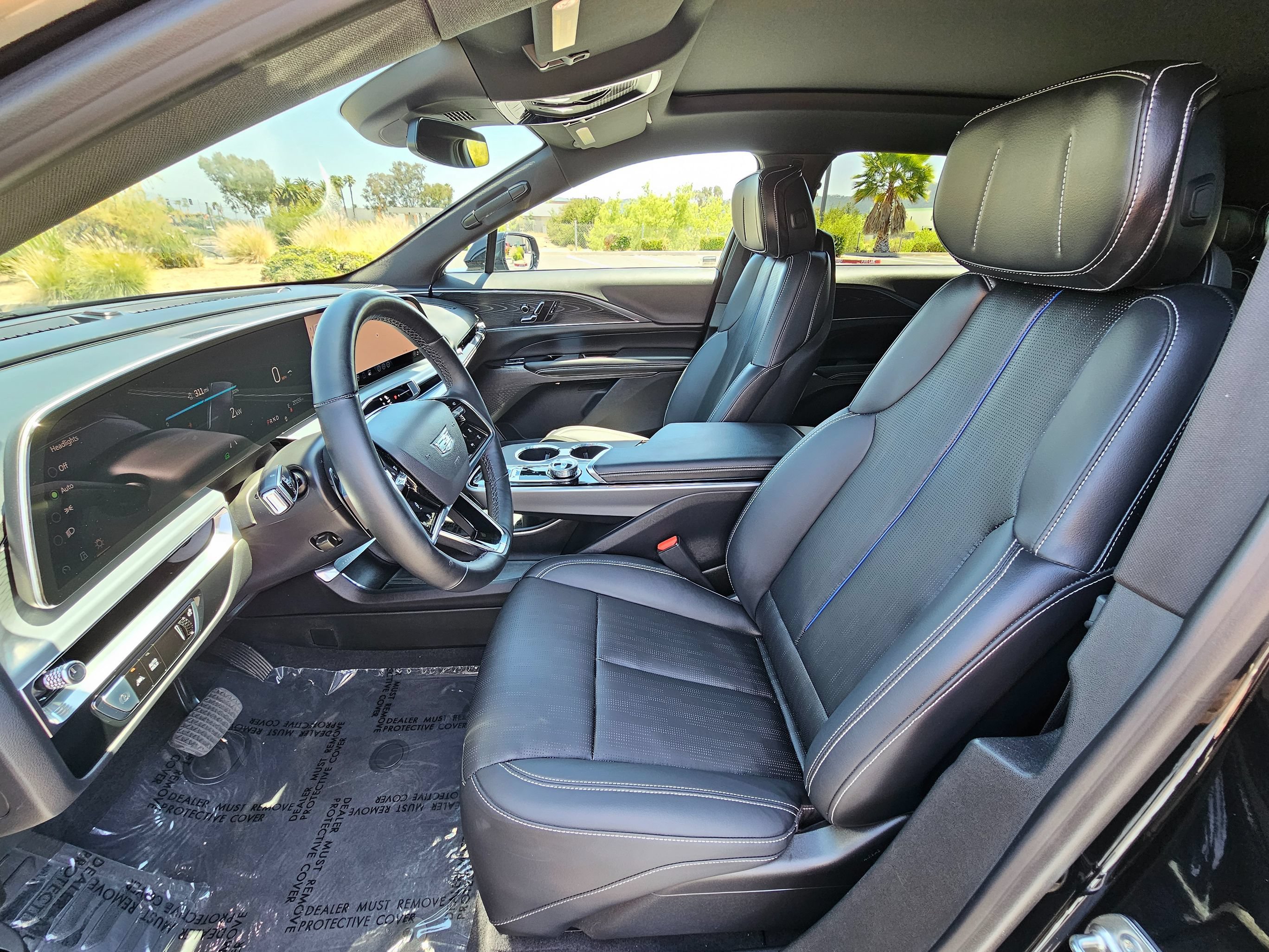 Used 2024 Cadillac Lyriq Luxury RWD image 17