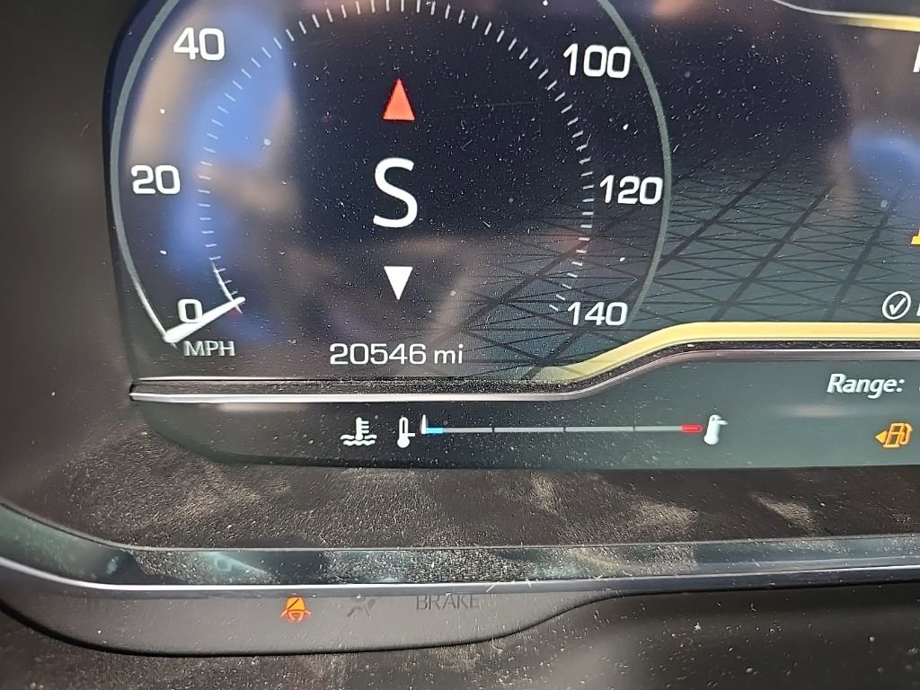 Used 2024 GMC Yukon SLT w/ SLT Luxury Package image 24