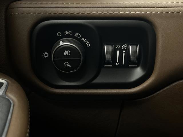 Used 2022 RAM 2500 Limited image 27
