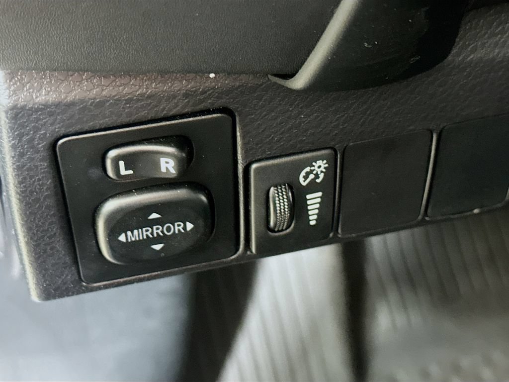 Used 2019 Toyota Corolla LE FWD image 21