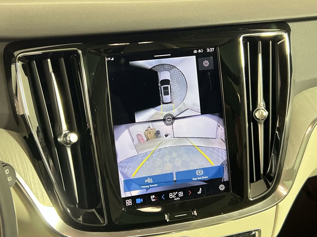 Certified 2024 Volvo V60 B5 Cross Country Plus image 23