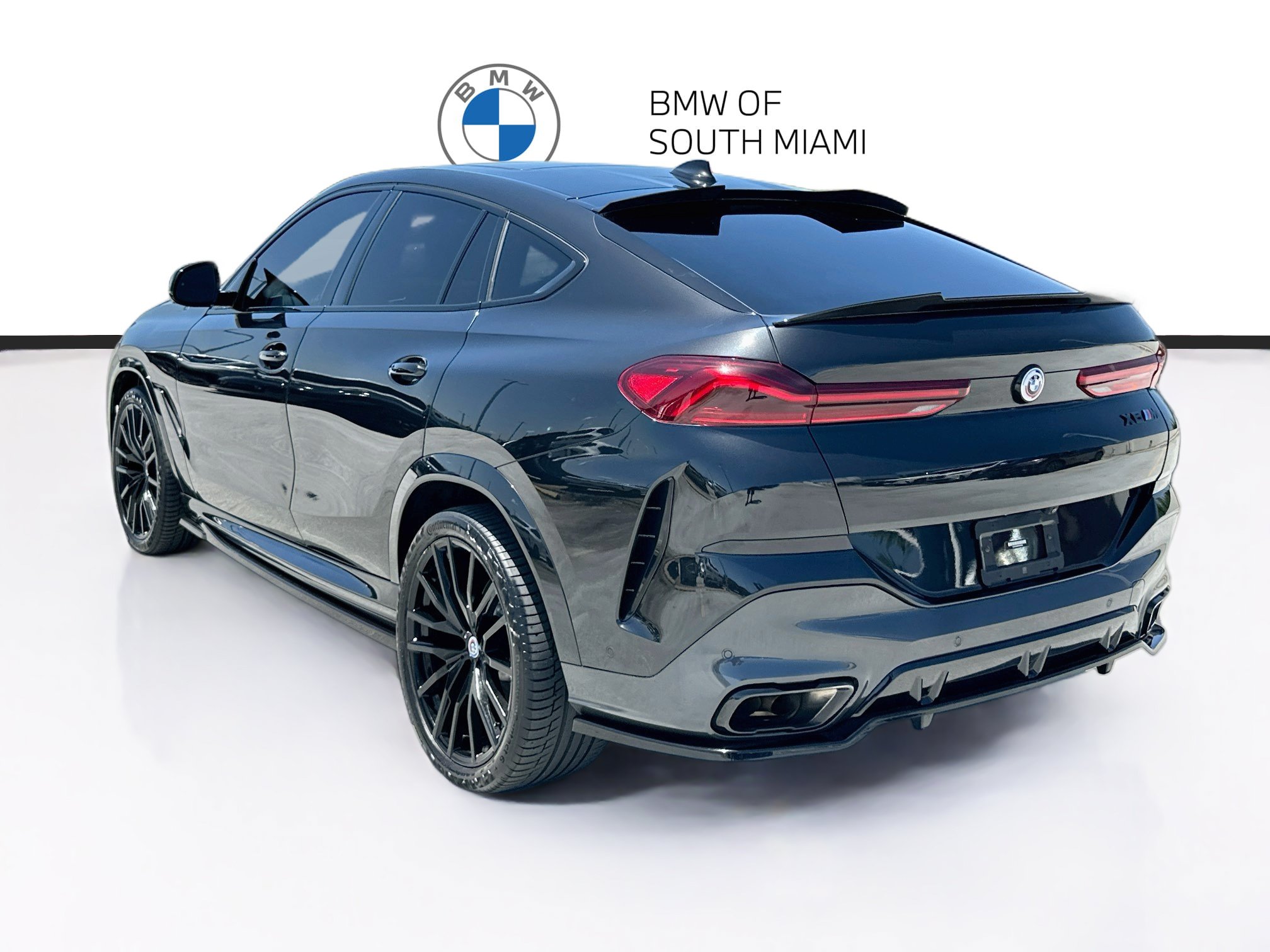 Used 2023 BMW X6 M50i w/ Executive Package AWD/4WD image 5