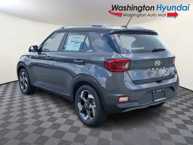 New 2026 Hyundai Venue SEL FWD image 4