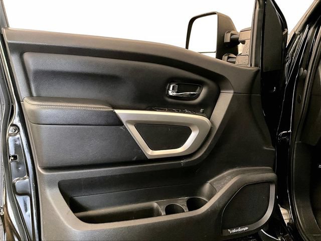 Used 2017 Nissan Titan PRO-4X AWD/4WD image 23