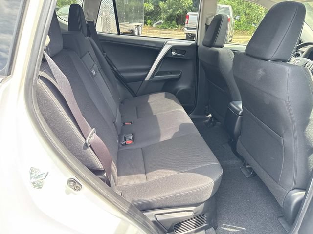 Used 2016 Toyota RAV4 XLE w/ Convenience Package AWD/4WD image 11