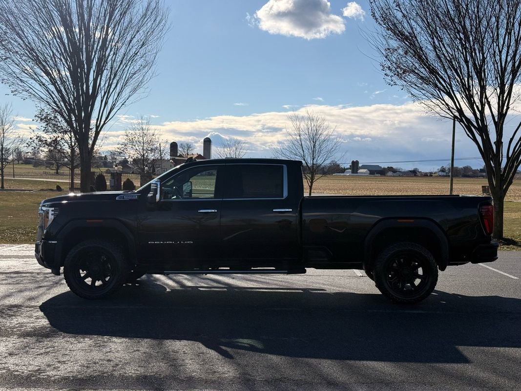 Used 2025 GMC Sierra 2500 Denali image 5