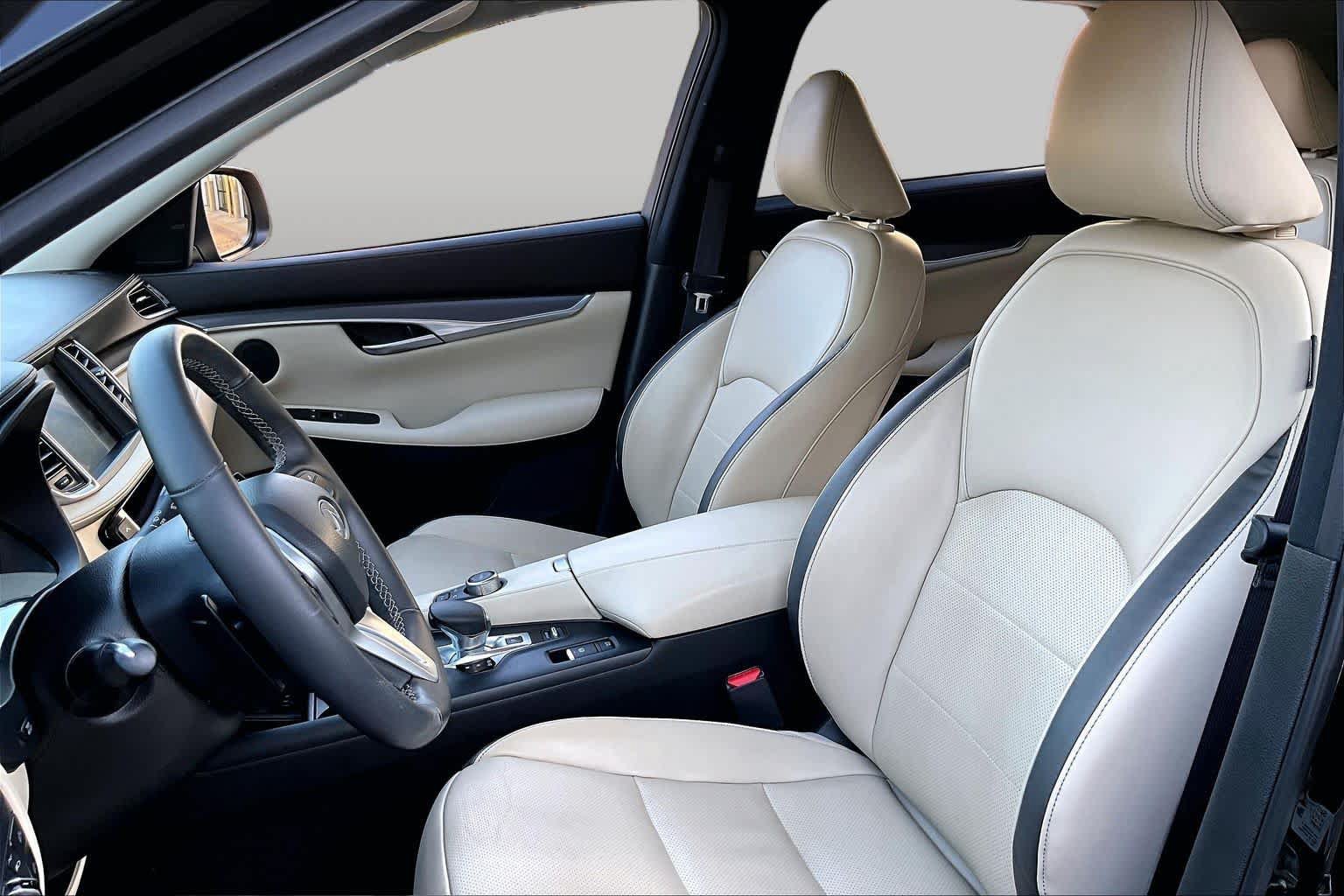 Used 2022 INFINITI QX50 Luxe w/ Cargo Package FWD image 8