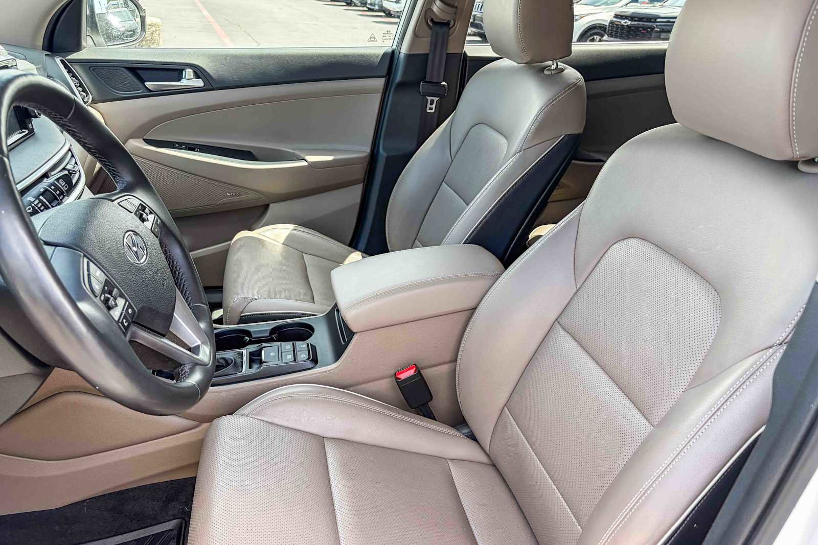 Used 2021 Hyundai Tucson Limited AWD/4WD image 16