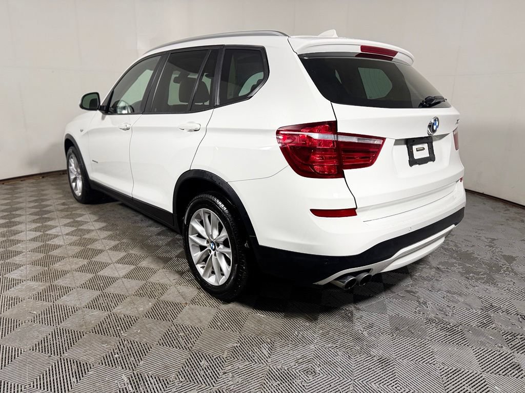 Used 2017 BMW X3 xDrive28i AWD/4WD image 4