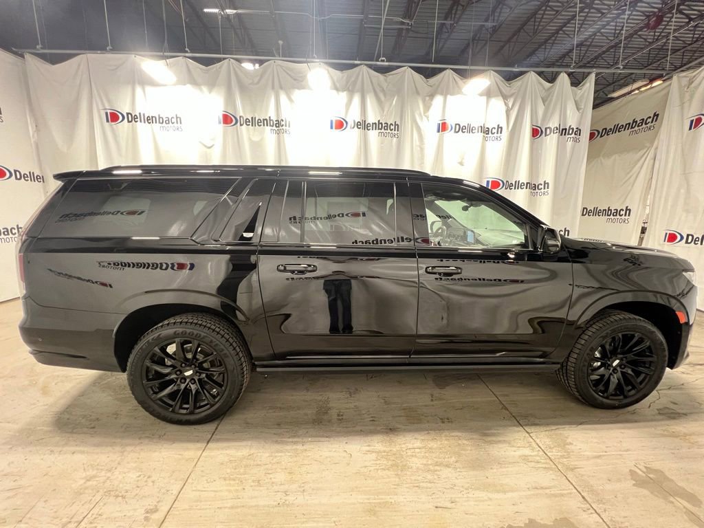 Certified 2023 Cadillac Escalade ESV Sport Platinum w/ LPO, ONYX Package AWD/4WD image 7