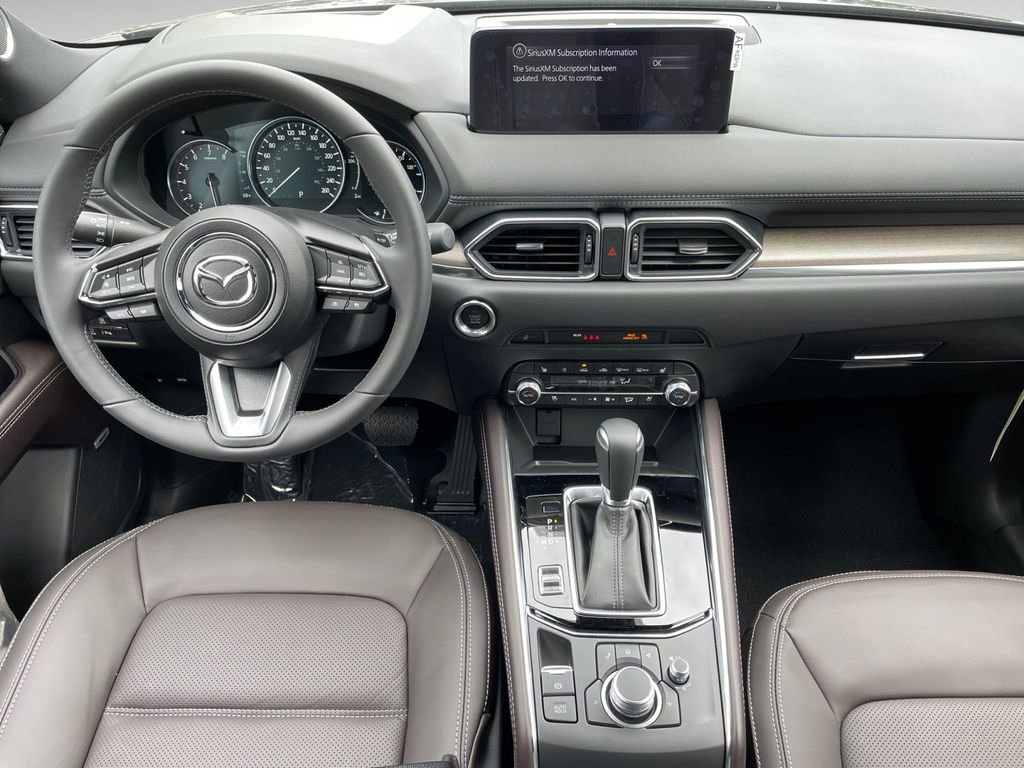New 2025 MAZDA CX-5 Signature image 10