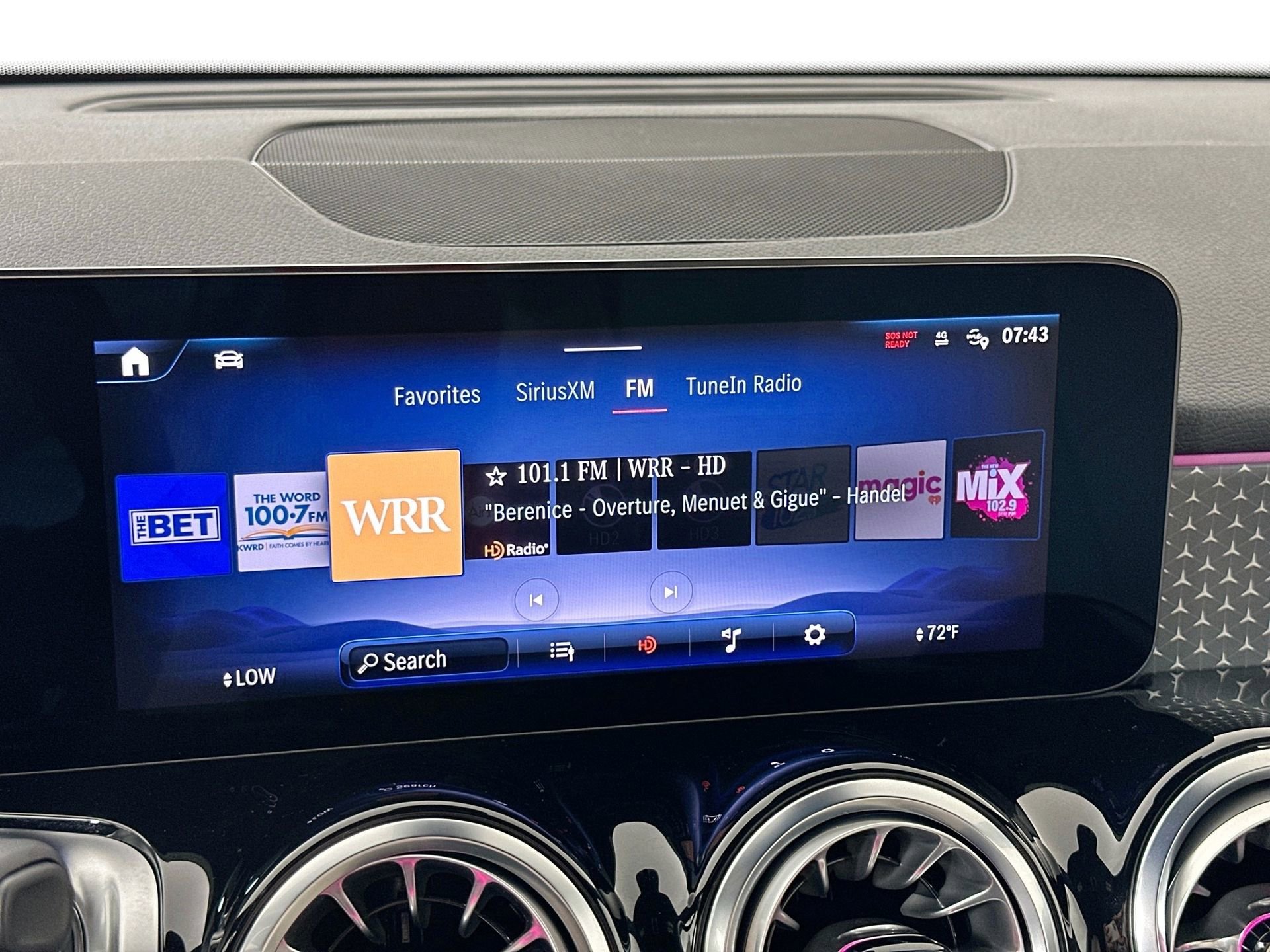 Certified 2024 Mercedes-Benz EQB 300 4MATIC image 16