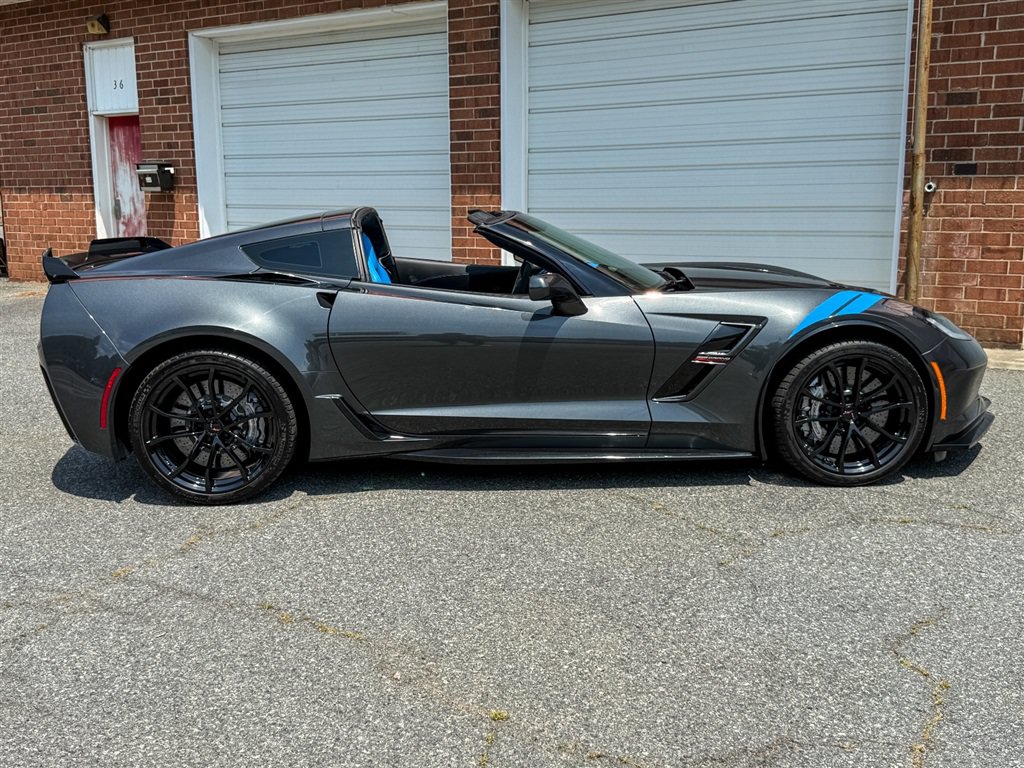 Used 2017 Chevrolet Corvette Grand Sport RWD image 39