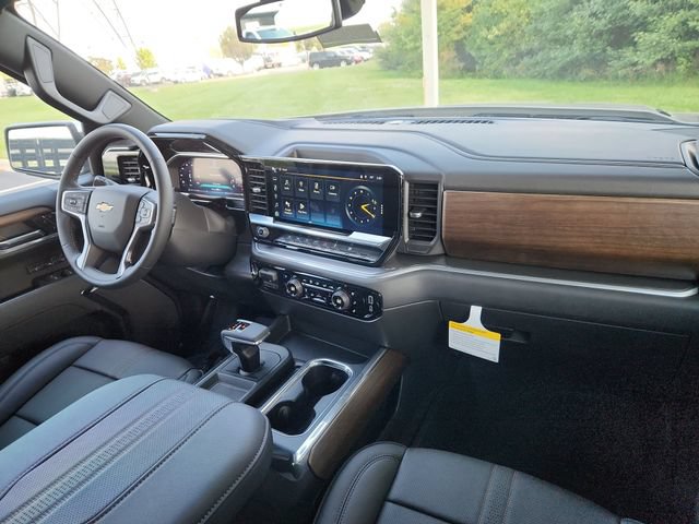 New 2026 Chevrolet Silverado 1500 High Country w/ High Country Premium Package AWD/4WD image 20
