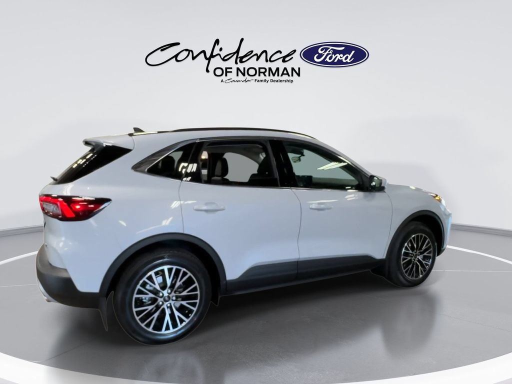 New 2025 Ford Escape SE FWD image 10