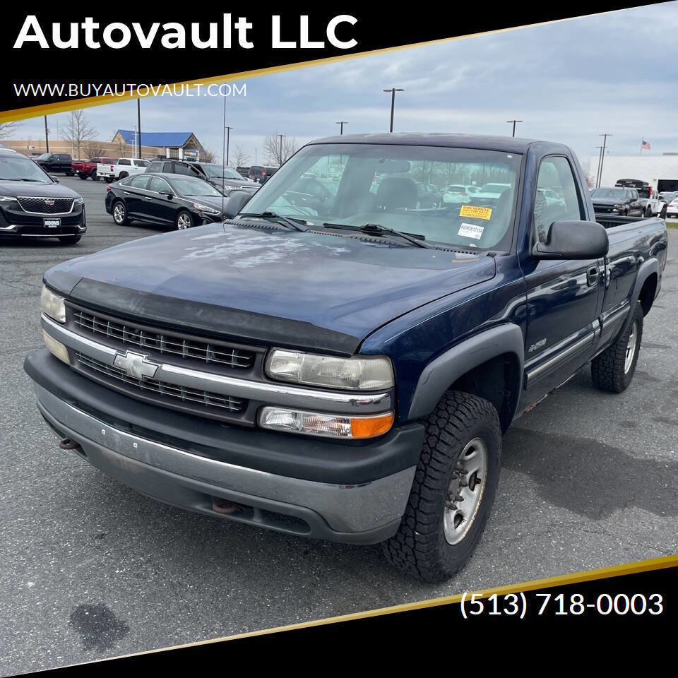 Used 2000 Chevrolet Silverado 2500 4x4 Regular Cab w/ Exterior Appearance Pkg image 1