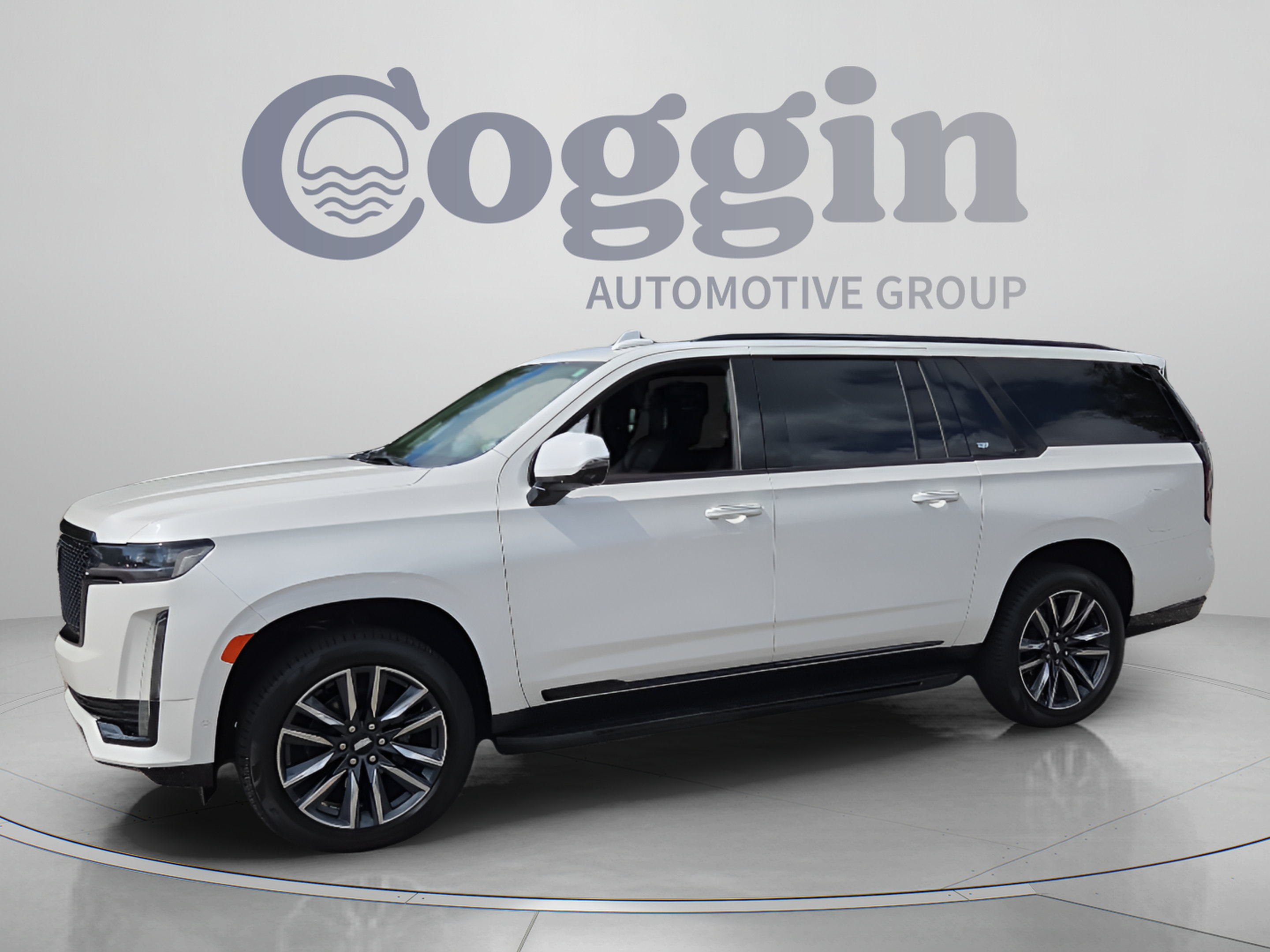 Used 2021 Cadillac Escalade ESV Sport Platinum w/ Heavy-Duty Trailer Package AWD/4WD image 1