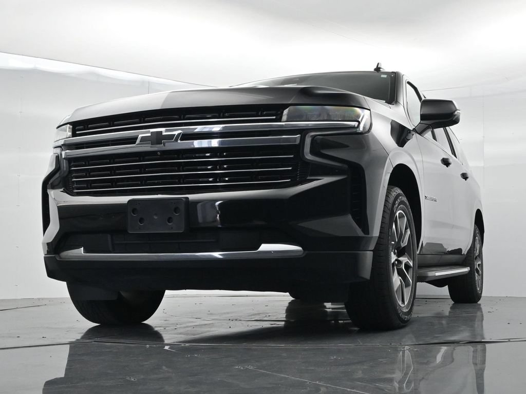 Used 2024 Chevrolet Suburban LT w/ LT Signature Plus Package RWD image 26