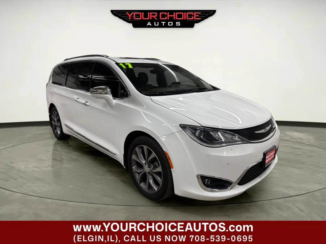 Used 2017 Chrysler Pacifica Limited FWD image 10
