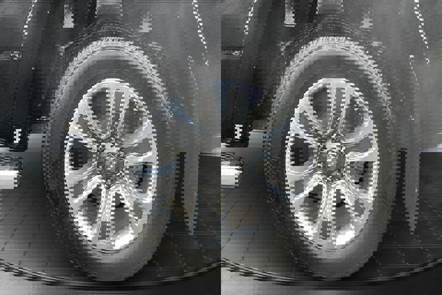 Used 2023 RAM 1500 Limited w/ Body-Colour Bumper Group image 36