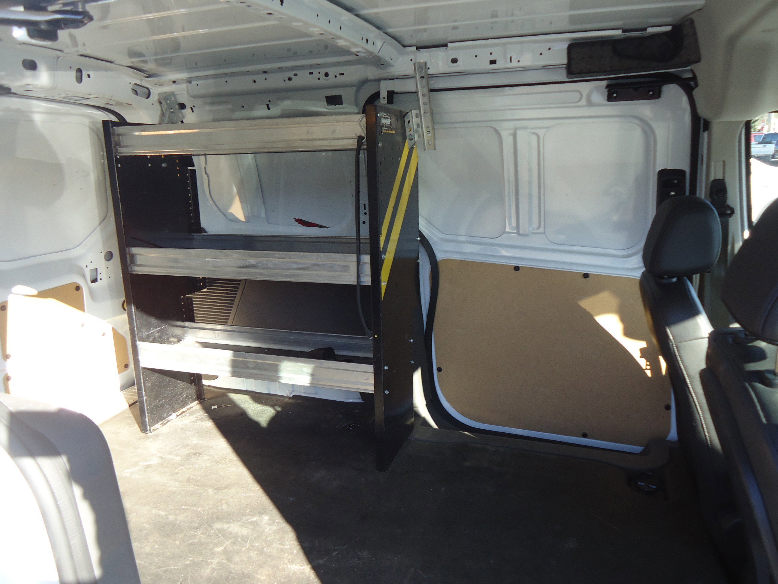 Used 2023 Ford Transit Connect XL image 7