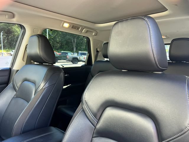 Used 2023 Nissan Pathfinder SL w/ SL Premium Package AWD/4WD image 15