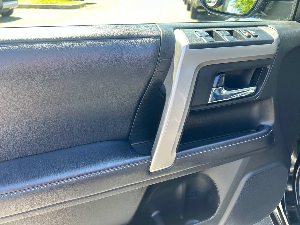 Used 2018 Toyota 4Runner SR5 Premium AWD/4WD image 11