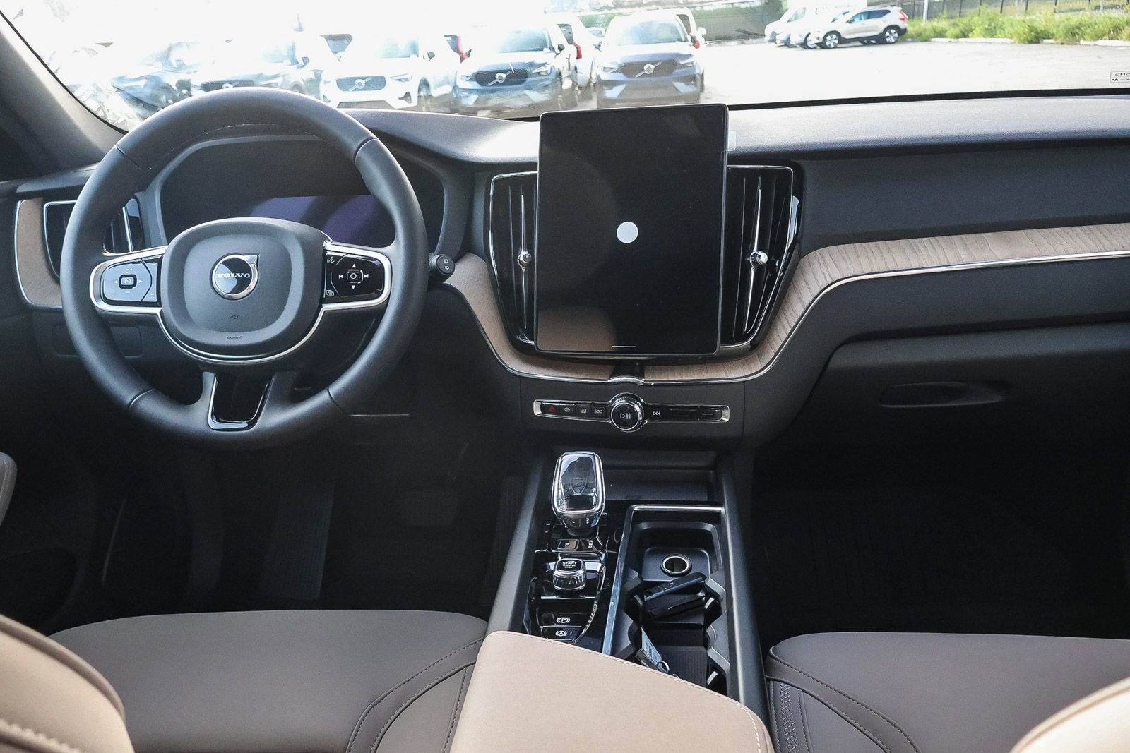 New 2026 Volvo XC60 B5 Plus w/ Climate Package image 22