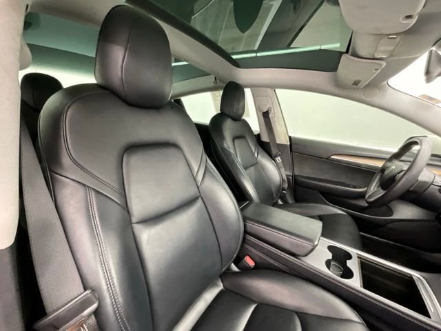 Used 2021 Tesla Model 3 Standard Range Plus image 12
