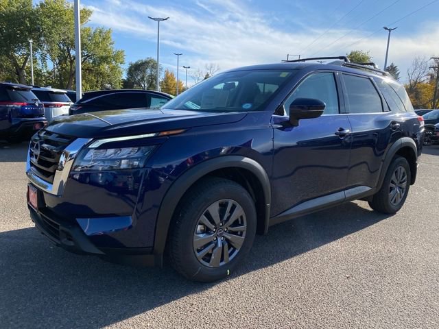 New 2025 Nissan Pathfinder SV