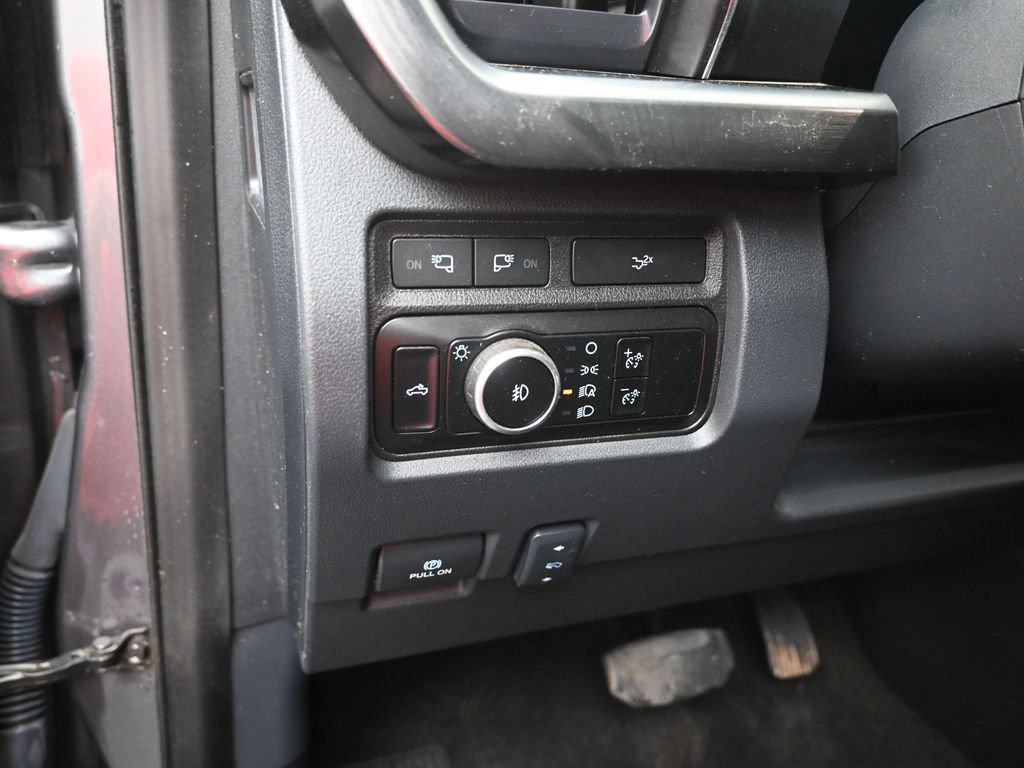 Used 2024 Ford F250 Lariat w/ Lariat Ultimate Package image 13